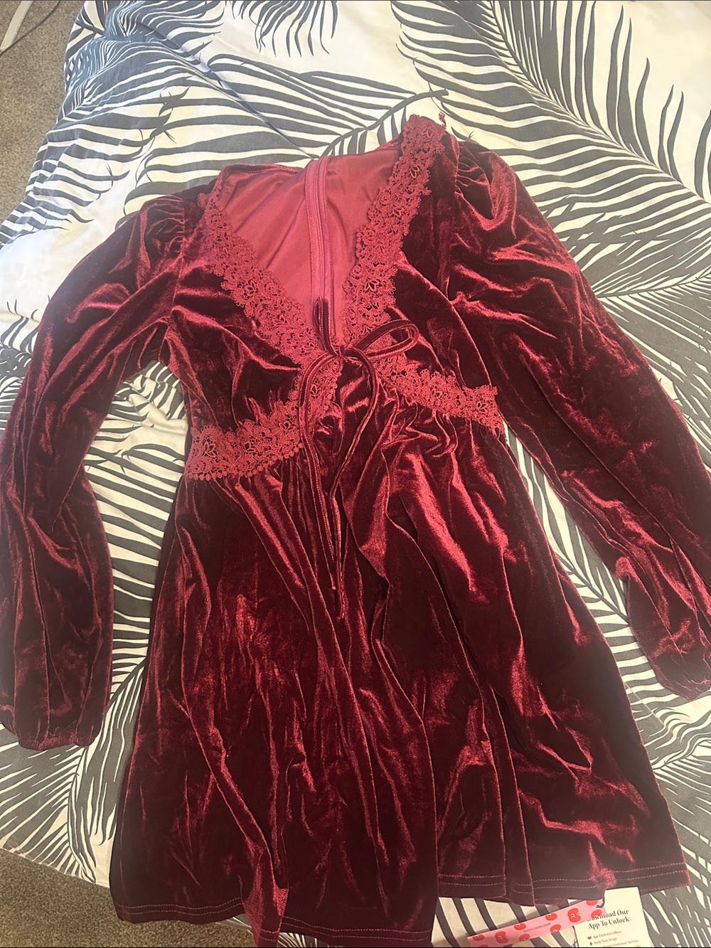 Women’s Velvet Lace-Trim Burgundy Dress